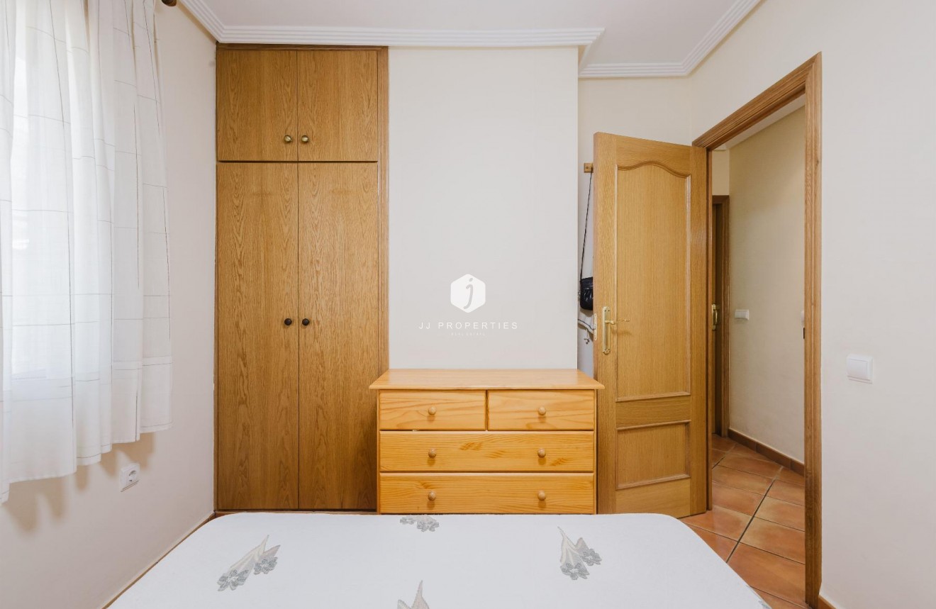 Resale - Bungalow -
Torrevieja - Costa Blanca