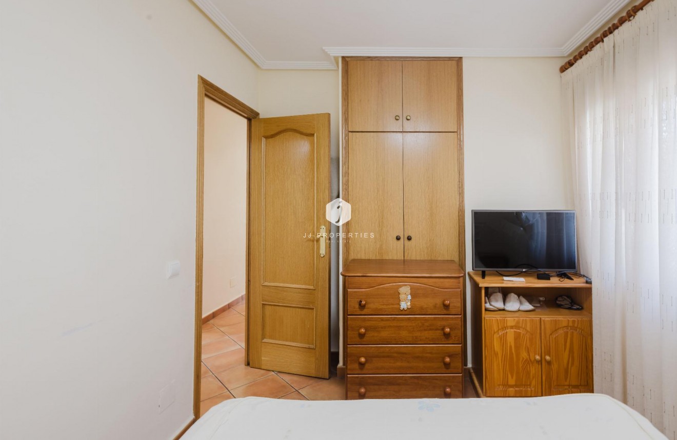 Resale - Bungalow -
Torrevieja - Costa Blanca