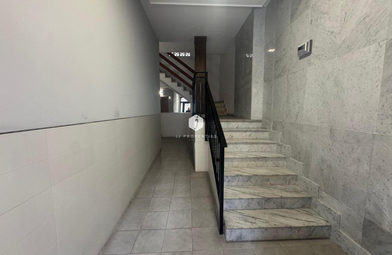 Resale - Apartment / flat -
Torrevieja - Costa Blanca