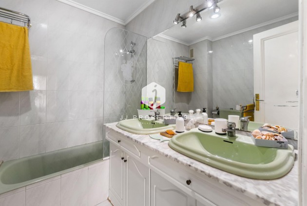 Resale - Apartment / flat -
Torrevieja - Costa Blanca