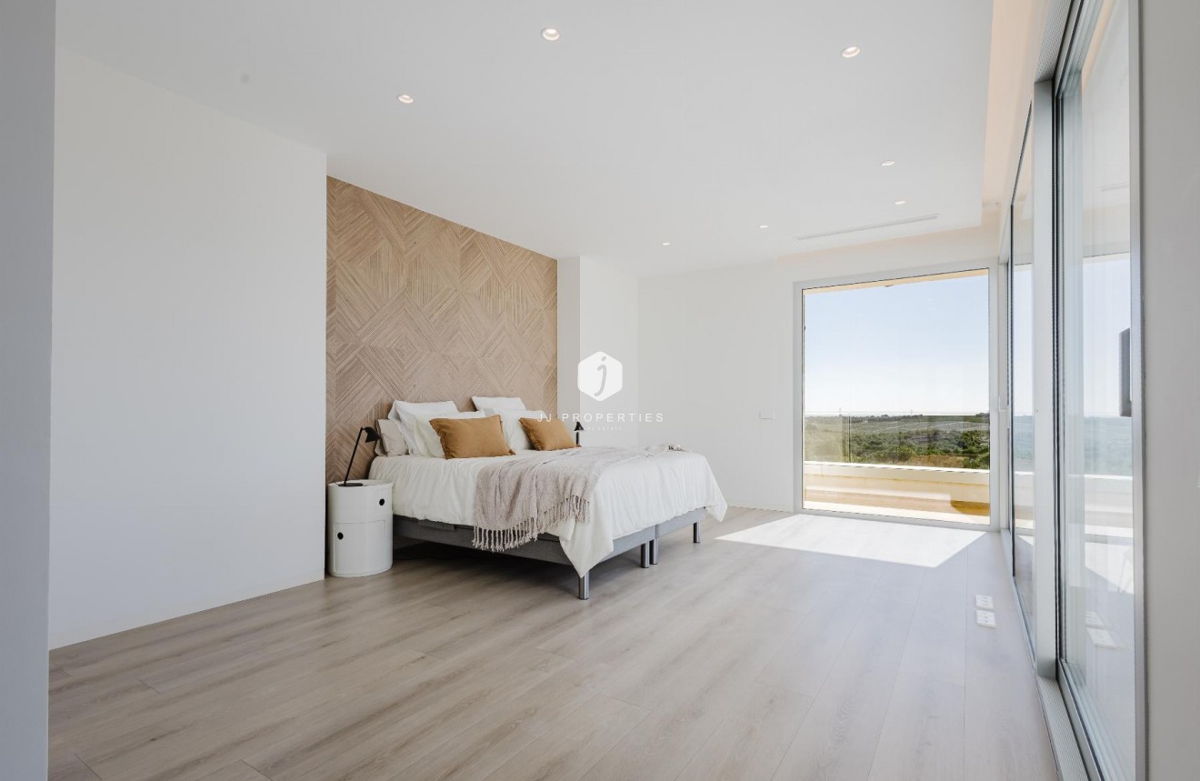 Resale - Villa -
Orihuela Costa - Costa Blanca