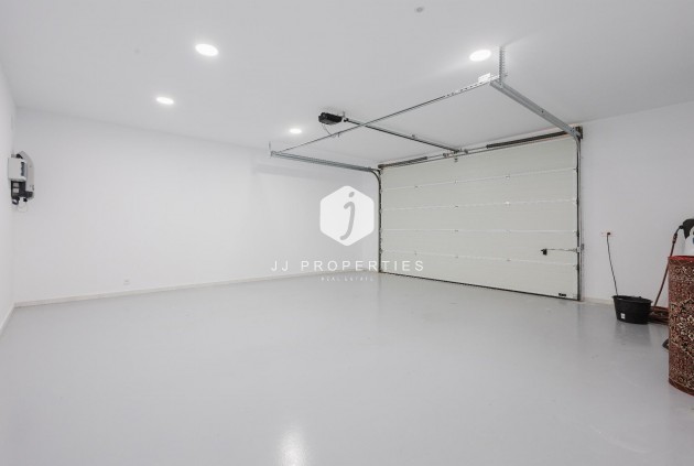 Resale - Villa -
Orihuela Costa - Costa Blanca