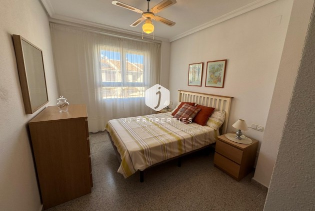 Resale - Apartment / flat -
San Miguel de Salinas - Inland