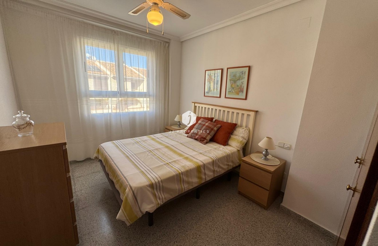 Resale - Apartment / flat -
San Miguel de Salinas - Inland