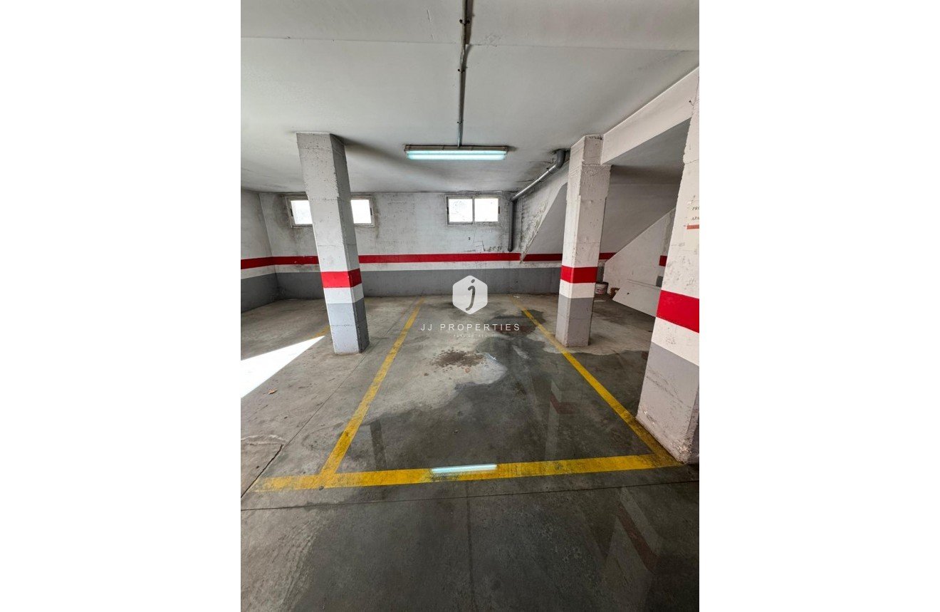 Resale - Apartment / flat -
San Miguel de Salinas - Inland