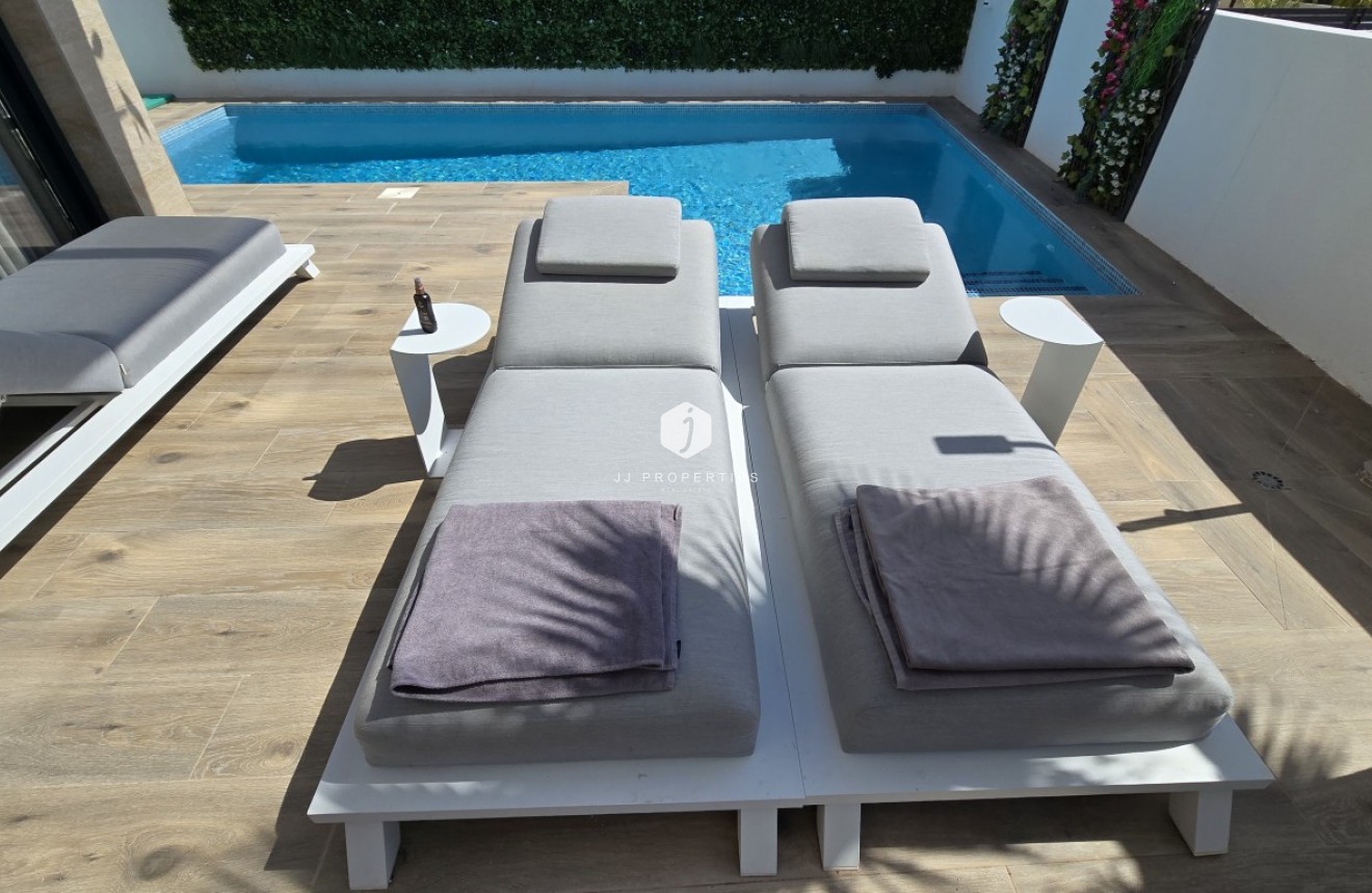 Segunda mano - Villa -
Los Montesinos - Costa Blanca