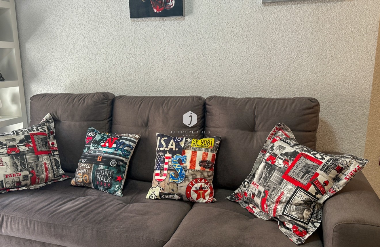 Z drugiej ręki - Mieszkanie w bloku -
Torrevieja - Costa Blanca