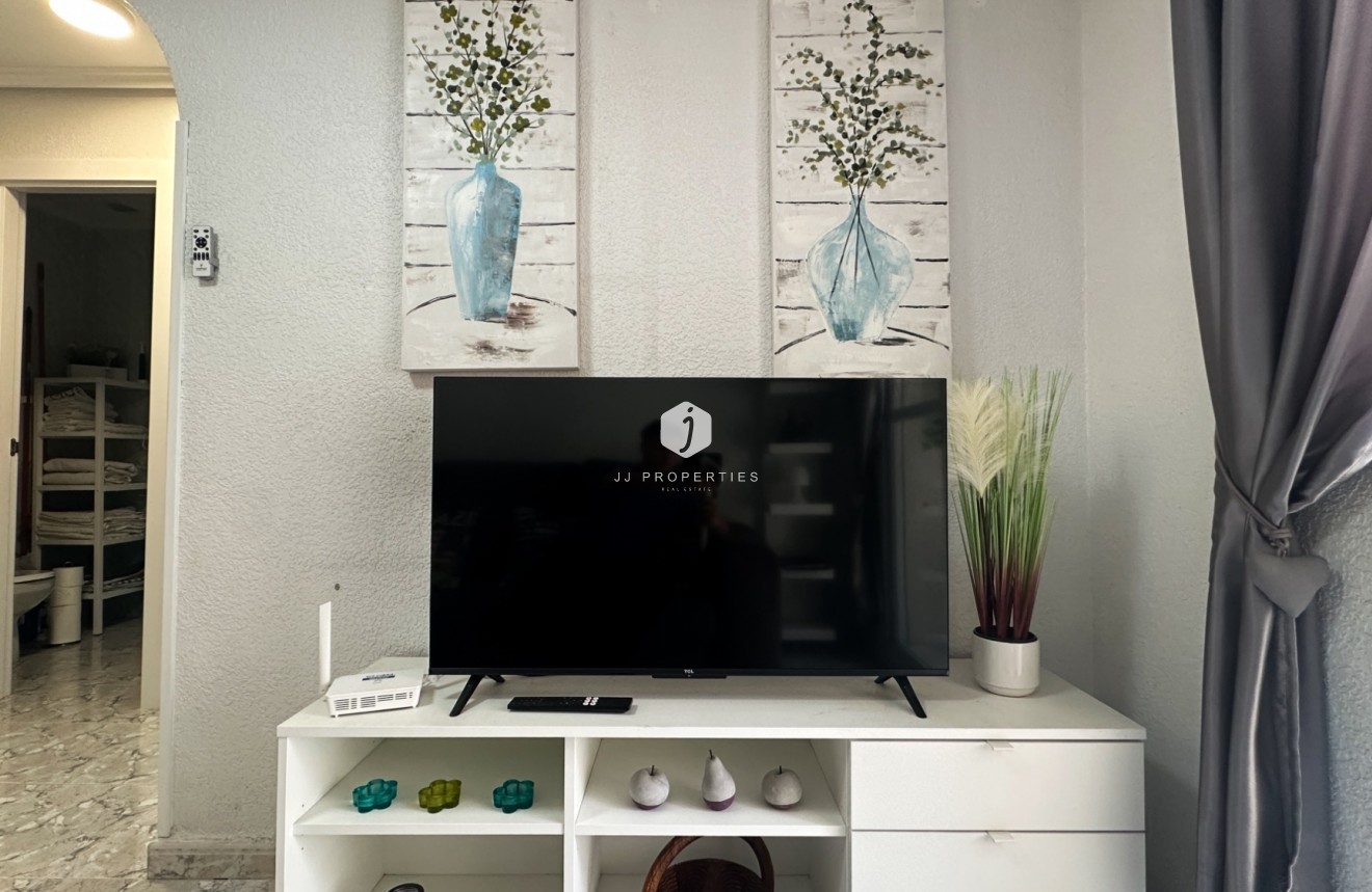 Z drugiej ręki - Mieszkanie w bloku -
Torrevieja - Costa Blanca