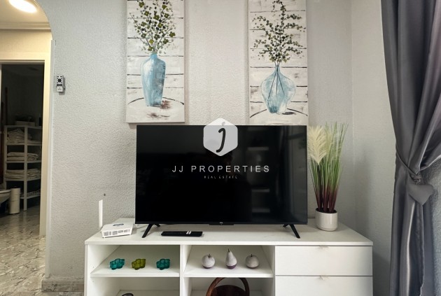 Z drugiej ręki - Mieszkanie w bloku -
Torrevieja - Costa Blanca