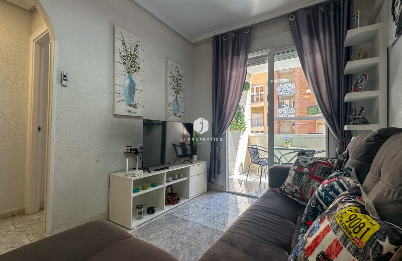 Z drugiej ręki - Mieszkanie w bloku -
Torrevieja - Costa Blanca