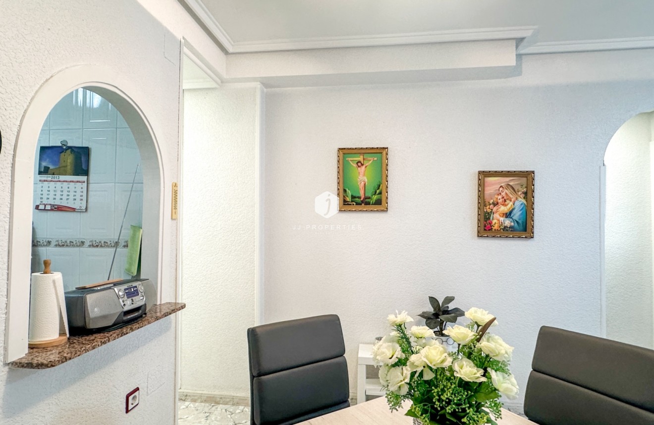 Z drugiej ręki - Mieszkanie w bloku -
Torrevieja - Costa Blanca