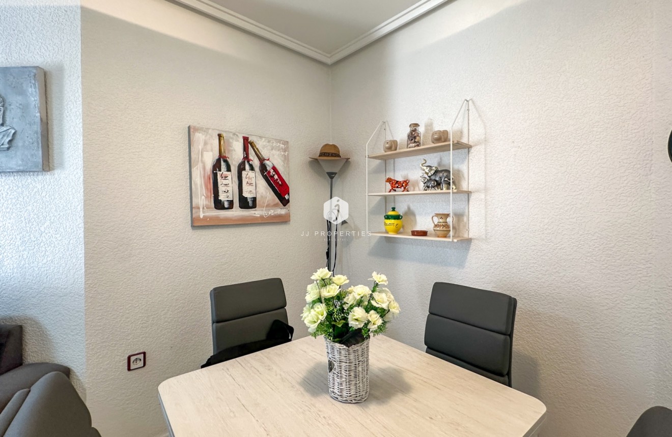 Z drugiej ręki - Mieszkanie w bloku -
Torrevieja - Costa Blanca