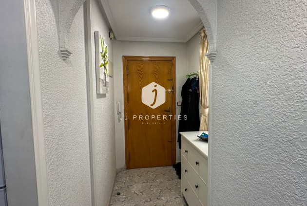 Z drugiej ręki - Mieszkanie w bloku -
Torrevieja - Costa Blanca