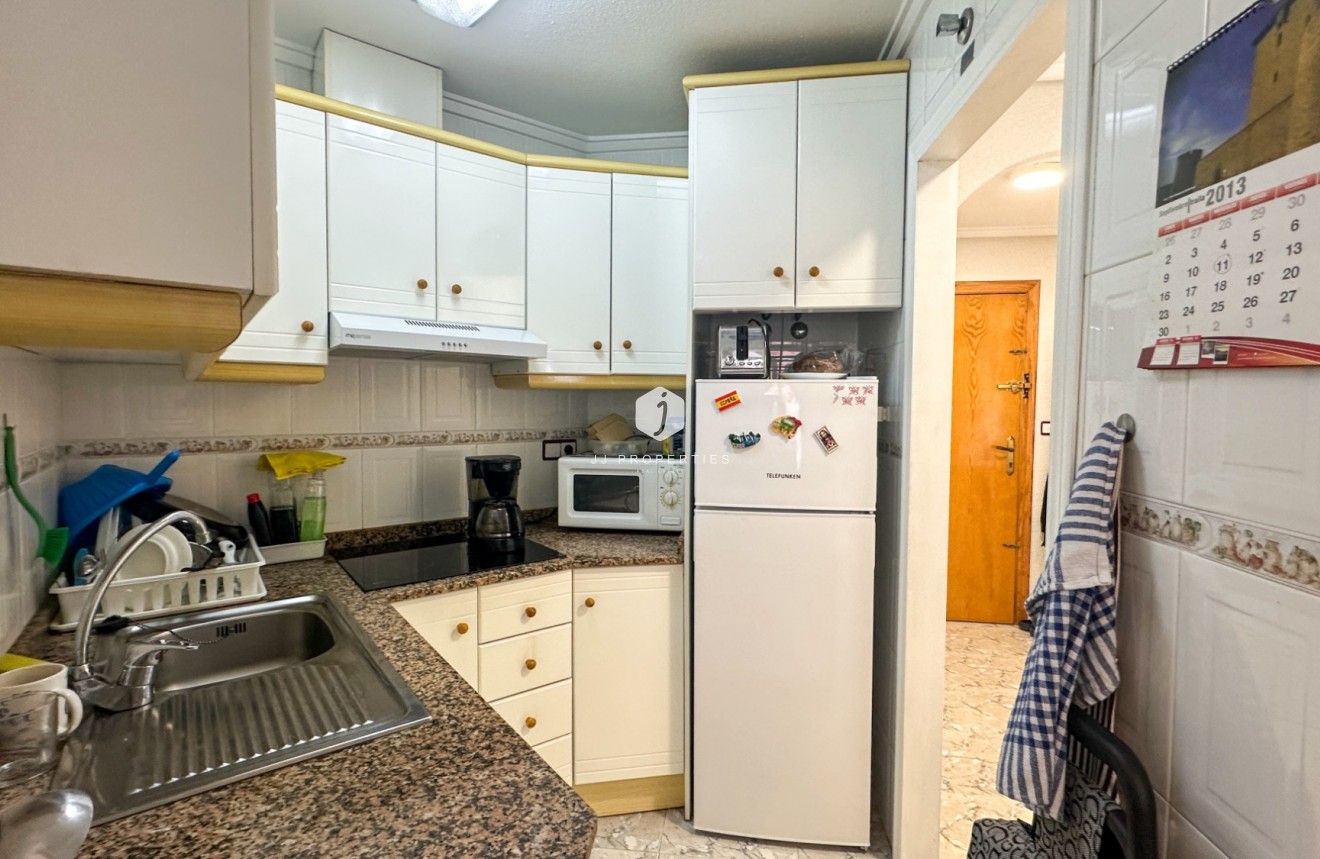 Z drugiej ręki - Mieszkanie w bloku -
Torrevieja - Costa Blanca