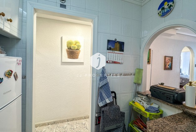 Z drugiej ręki - Mieszkanie w bloku -
Torrevieja - Costa Blanca