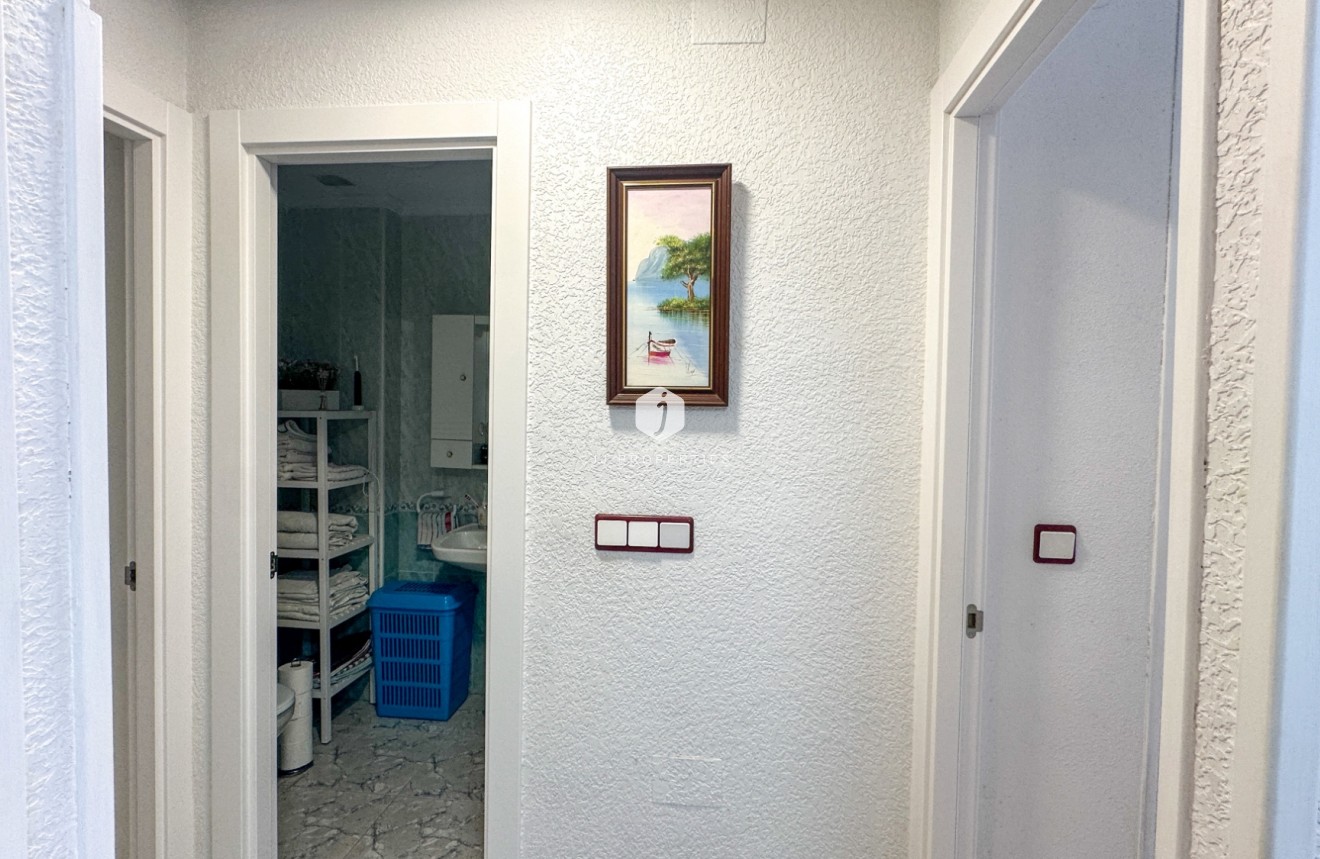 Z drugiej ręki - Mieszkanie w bloku -
Torrevieja - Costa Blanca