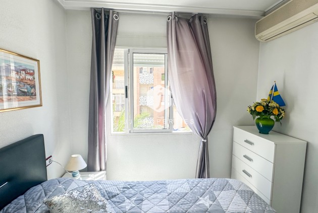 Z drugiej ręki - Mieszkanie w bloku -
Torrevieja - Costa Blanca