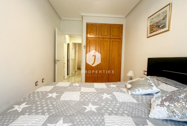 Z drugiej ręki - Mieszkanie w bloku -
Torrevieja - Costa Blanca