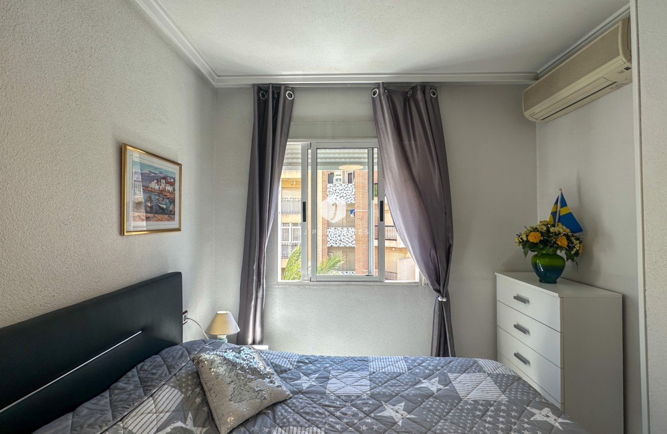 Z drugiej ręki - Mieszkanie w bloku -
Torrevieja - Costa Blanca