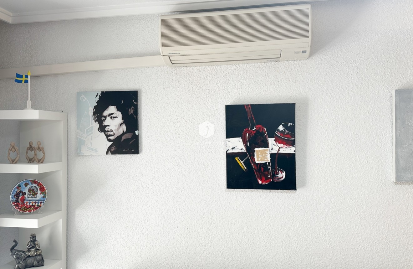 Z drugiej ręki - Mieszkanie w bloku -
Torrevieja - Costa Blanca