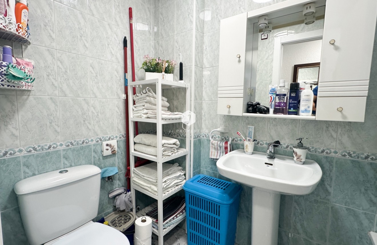 Z drugiej ręki - Mieszkanie w bloku -
Torrevieja - Costa Blanca