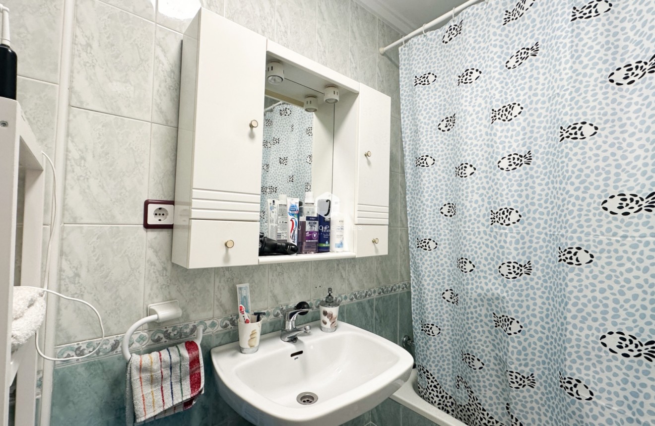 Z drugiej ręki - Mieszkanie w bloku -
Torrevieja - Costa Blanca