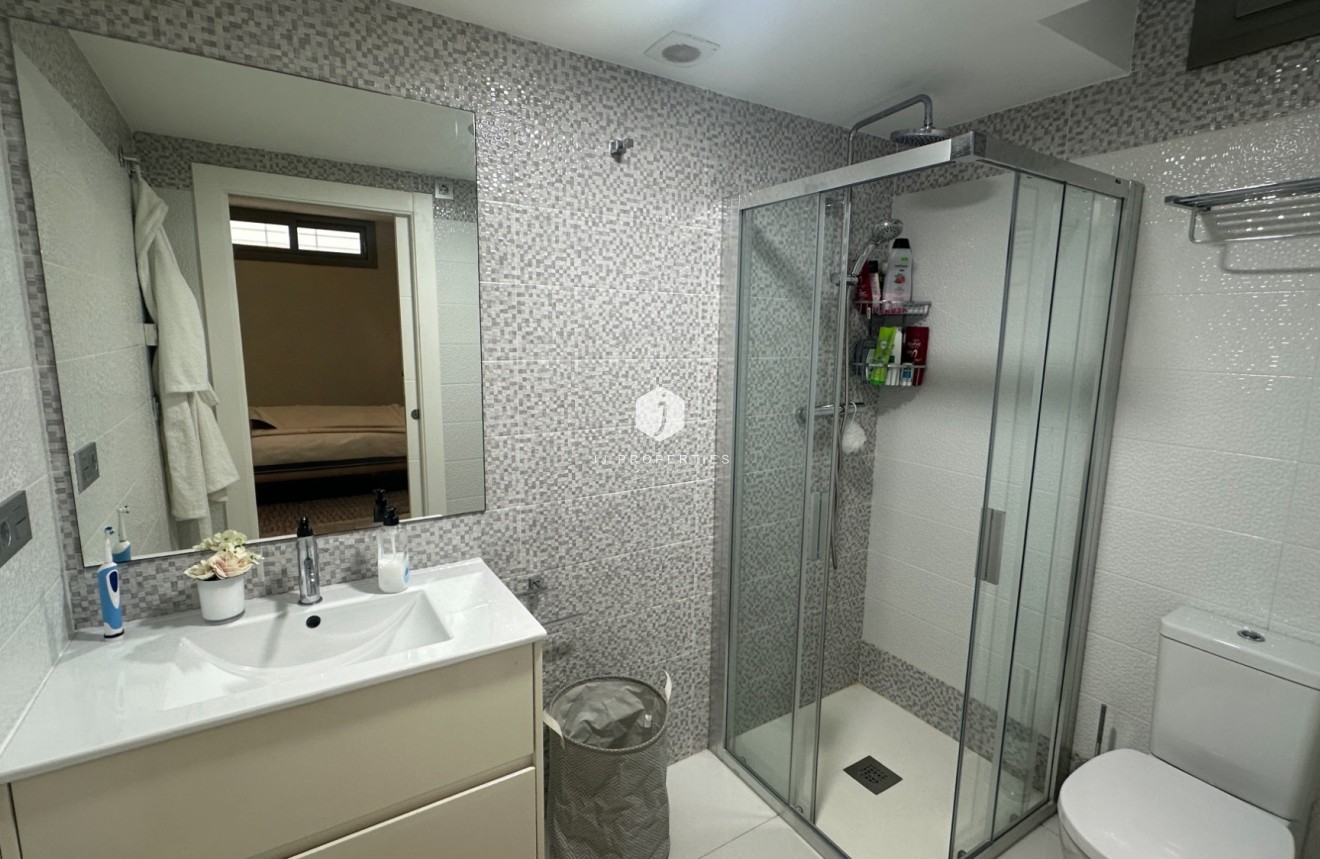 Z drugiej ręki - Mieszkanie w bloku -
Torrevieja - Costa Blanca