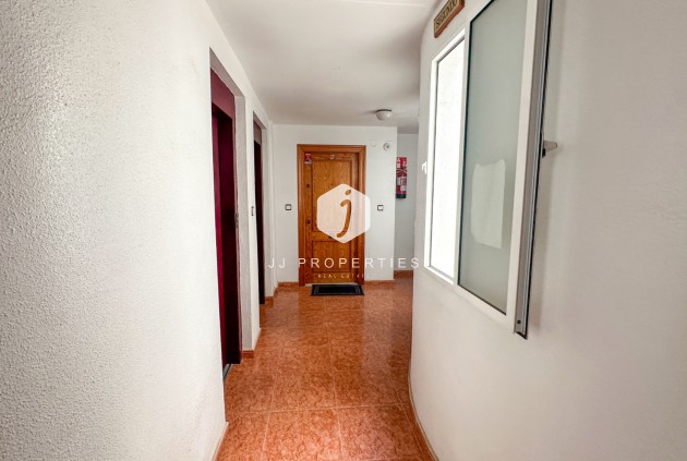 Z drugiej ręki - Mieszkanie w bloku -
Torrevieja - Costa Blanca