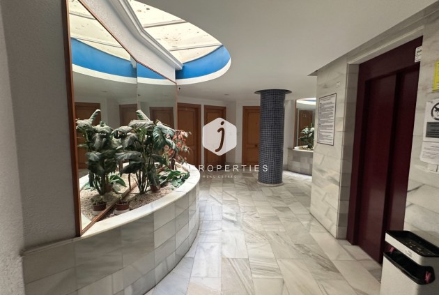 Z drugiej ręki - Mieszkanie w bloku -
Torrevieja - Costa Blanca