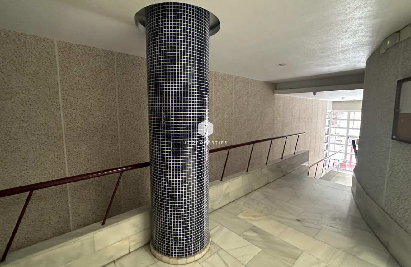 Z drugiej ręki - Mieszkanie w bloku -
Torrevieja - Costa Blanca