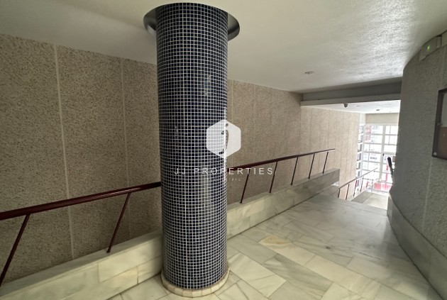 Z drugiej ręki - Mieszkanie w bloku -
Torrevieja - Costa Blanca