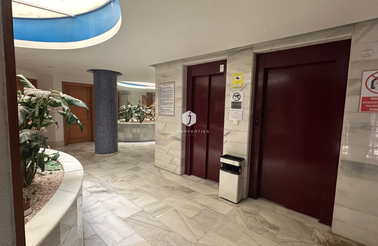 Z drugiej ręki - Mieszkanie w bloku -
Torrevieja - Costa Blanca