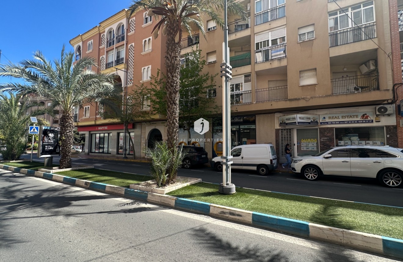 Z drugiej ręki - Mieszkanie w bloku -
Torrevieja - Costa Blanca