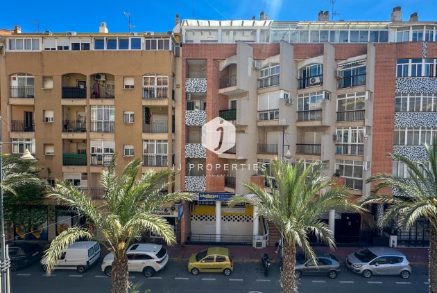 Z drugiej ręki - Mieszkanie w bloku -
Torrevieja - Costa Blanca