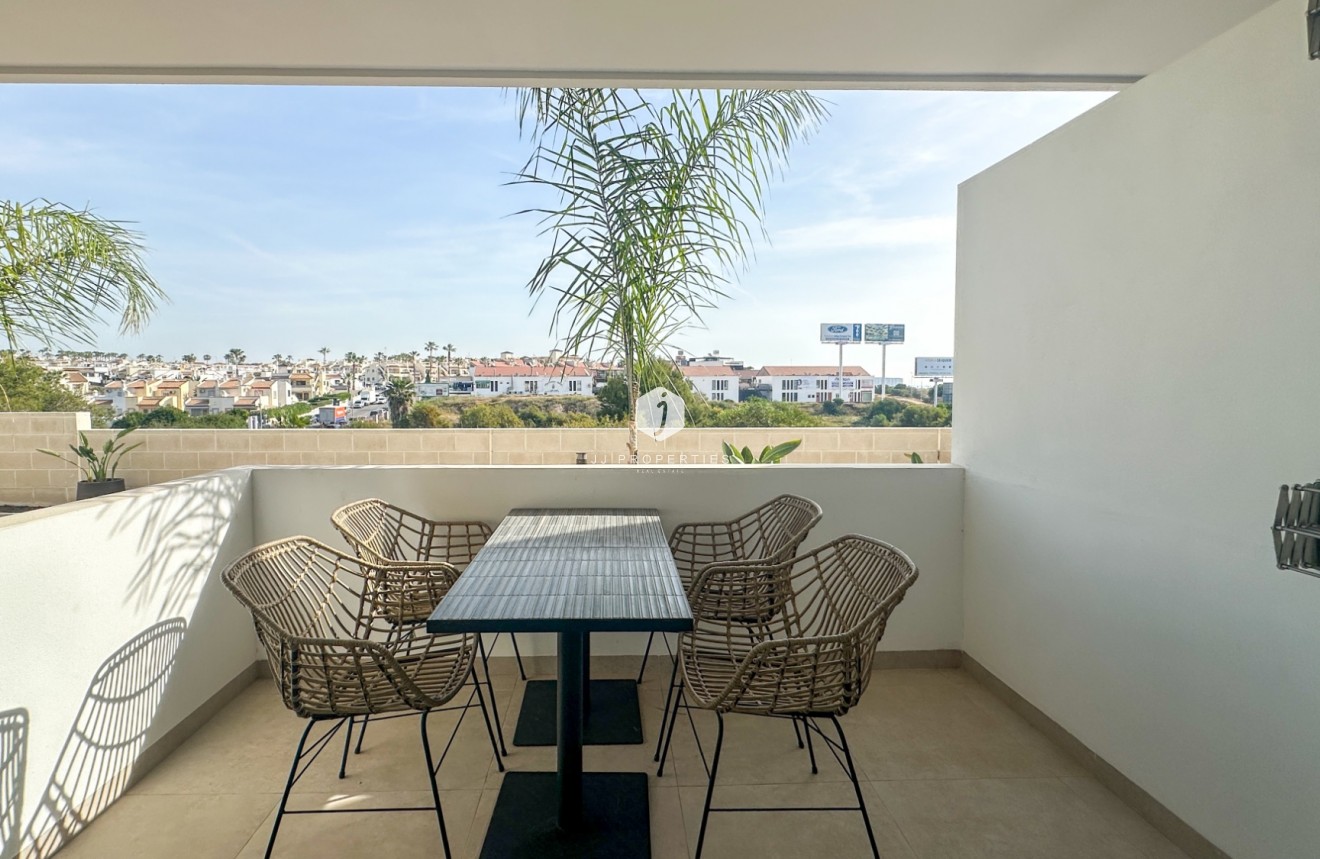 Z drugiej ręki - Mieszkanie w bloku -
Orihuela Costa - Costa Blanca