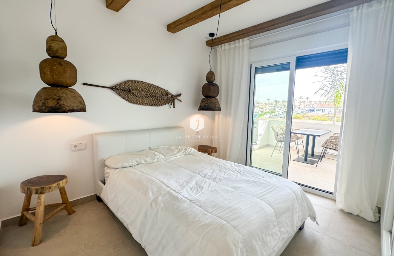 Z drugiej ręki - Mieszkanie w bloku -
Orihuela Costa - Costa Blanca