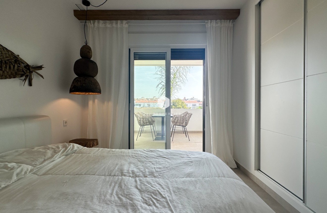 Z drugiej ręki - Mieszkanie w bloku -
Orihuela Costa - Costa Blanca