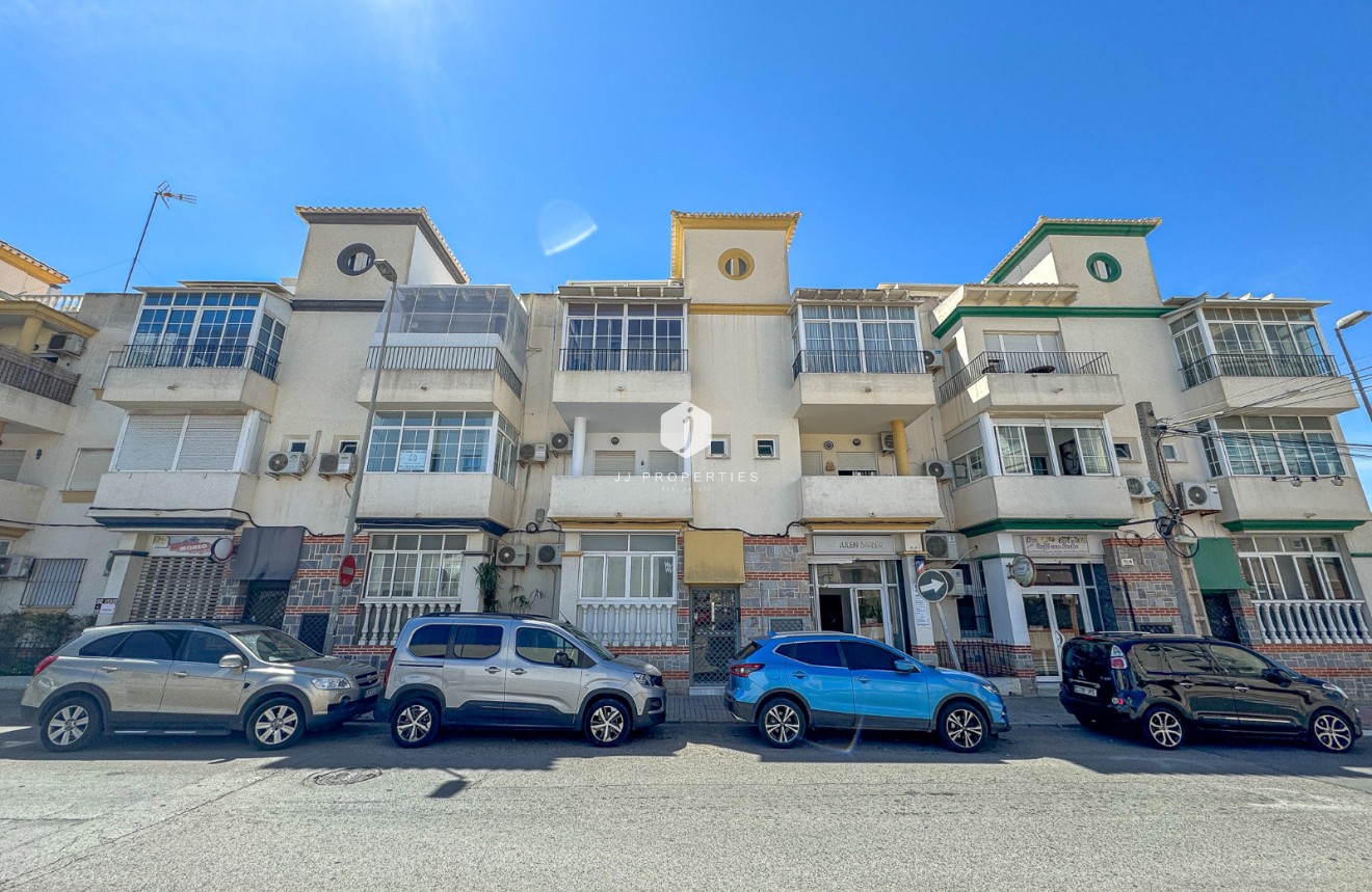 Z drugiej ręki - Mieszkanie w bloku -
Torrevieja - Costa Blanca