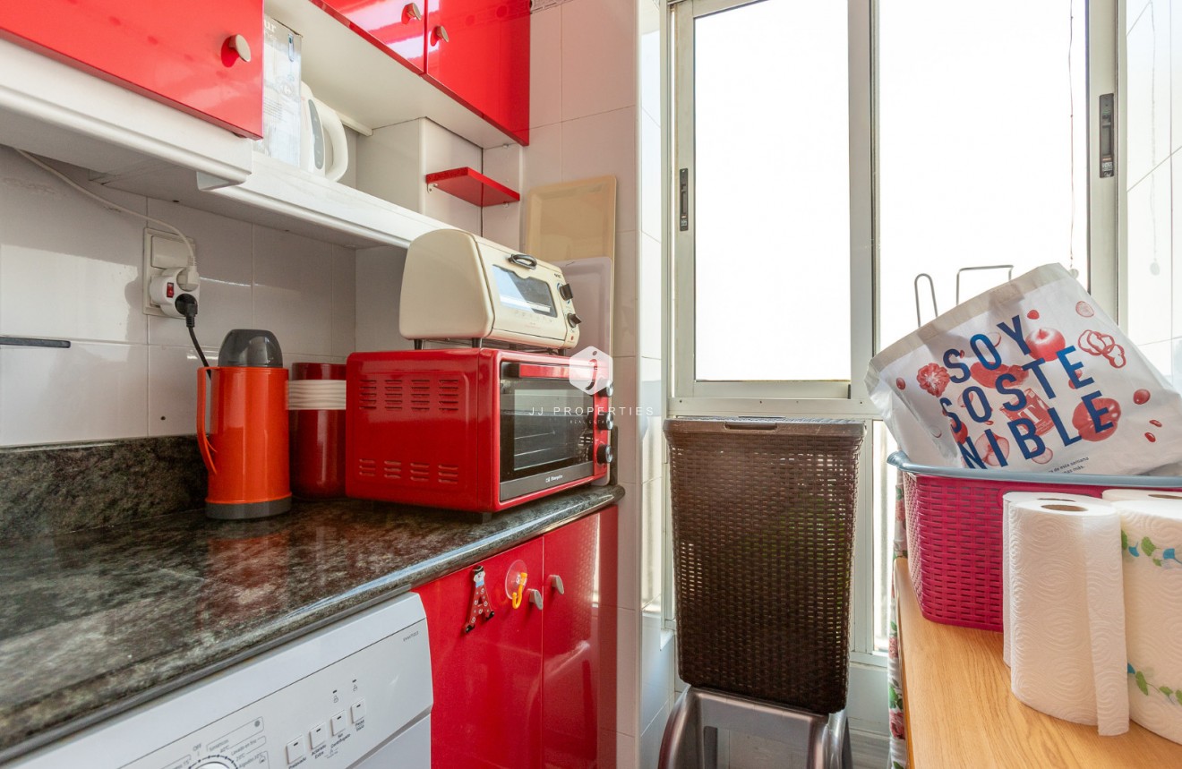 Z drugiej ręki - Mieszkanie w bloku -
Torrevieja - Costa Blanca