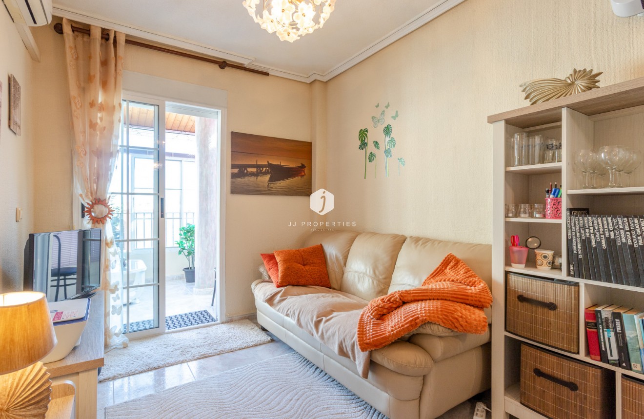 Z drugiej ręki - Mieszkanie w bloku -
Torrevieja - Costa Blanca