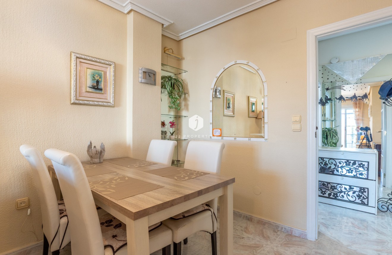 Z drugiej ręki - Mieszkanie w bloku -
Torrevieja - Costa Blanca