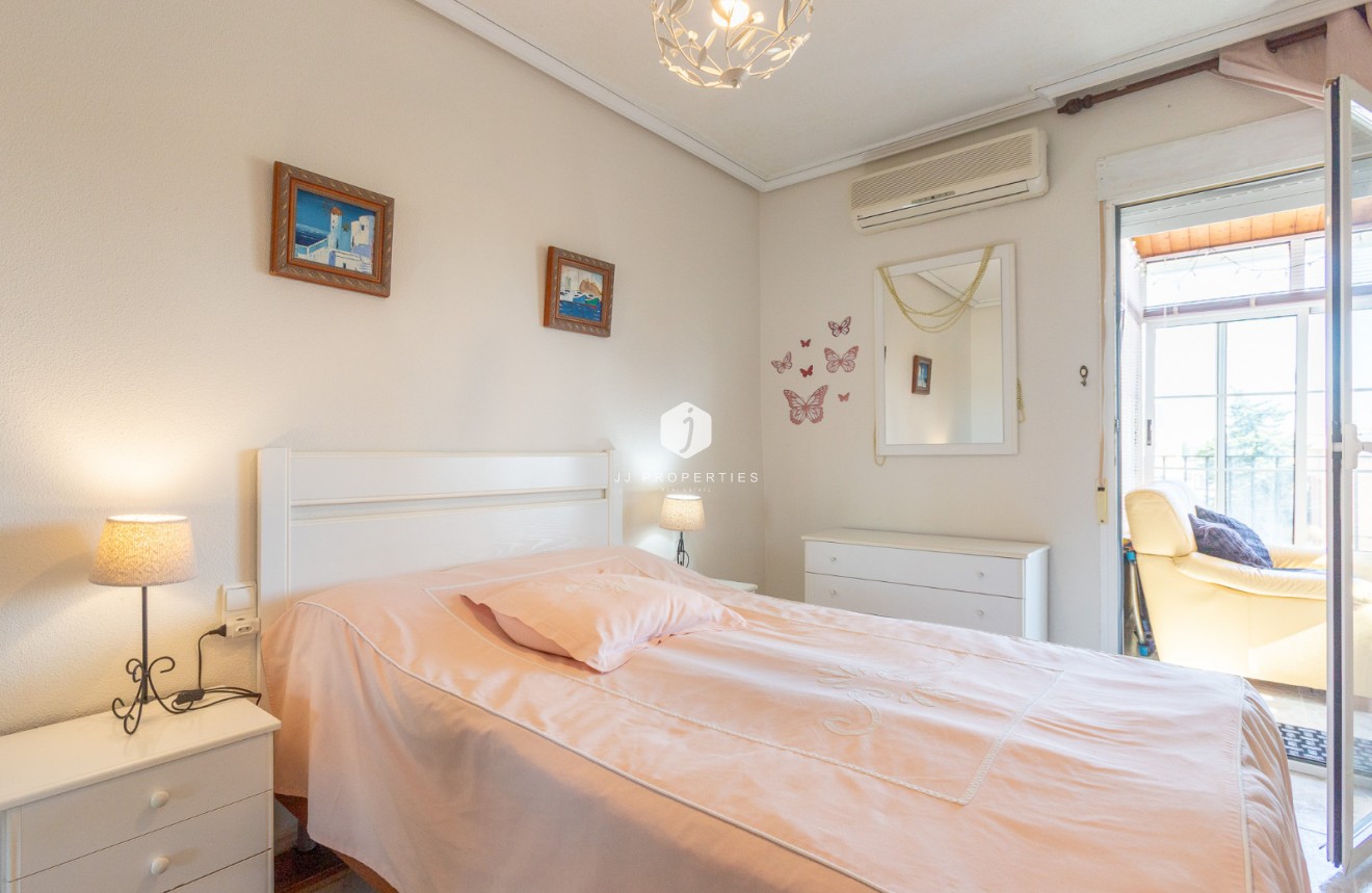 Z drugiej ręki - Mieszkanie w bloku -
Torrevieja - Costa Blanca