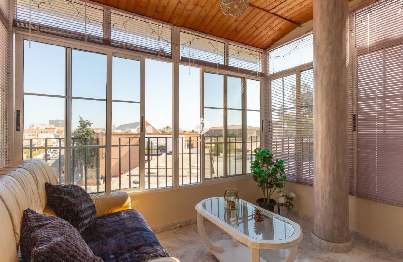 Z drugiej ręki - Mieszkanie w bloku -
Torrevieja - Costa Blanca