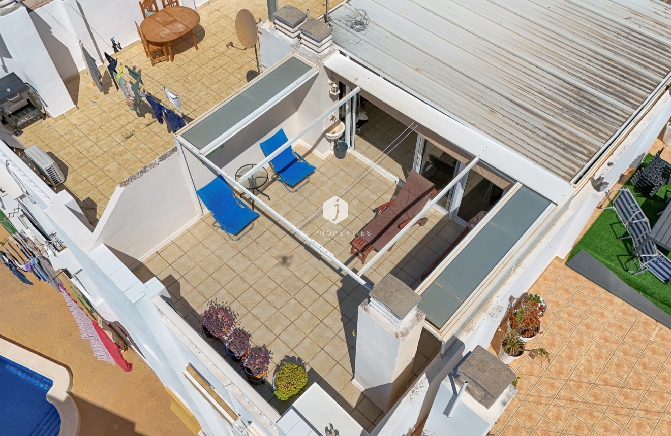 Z drugiej ręki - Mieszkanie w bloku -
Torrevieja - Costa Blanca