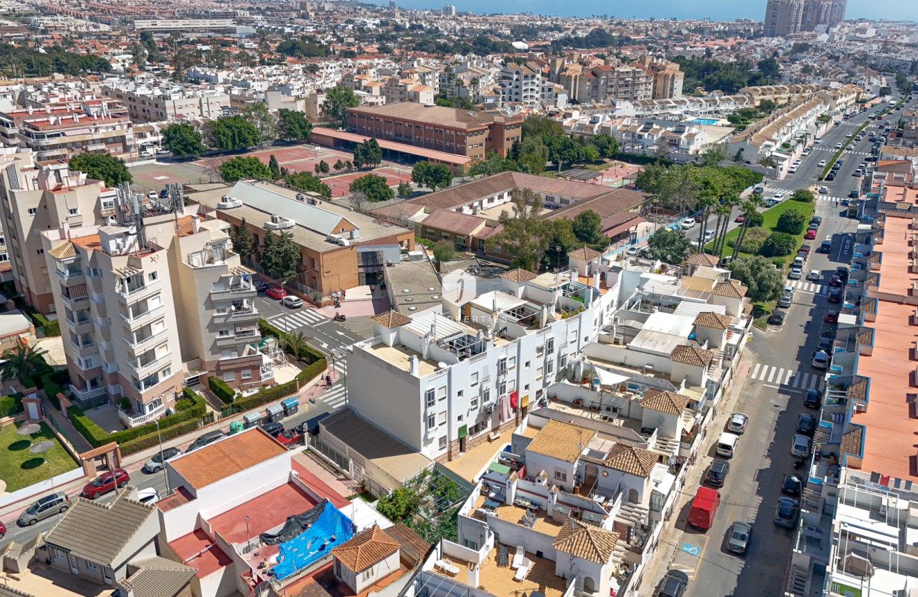 Z drugiej ręki - Mieszkanie w bloku -
Torrevieja - Costa Blanca