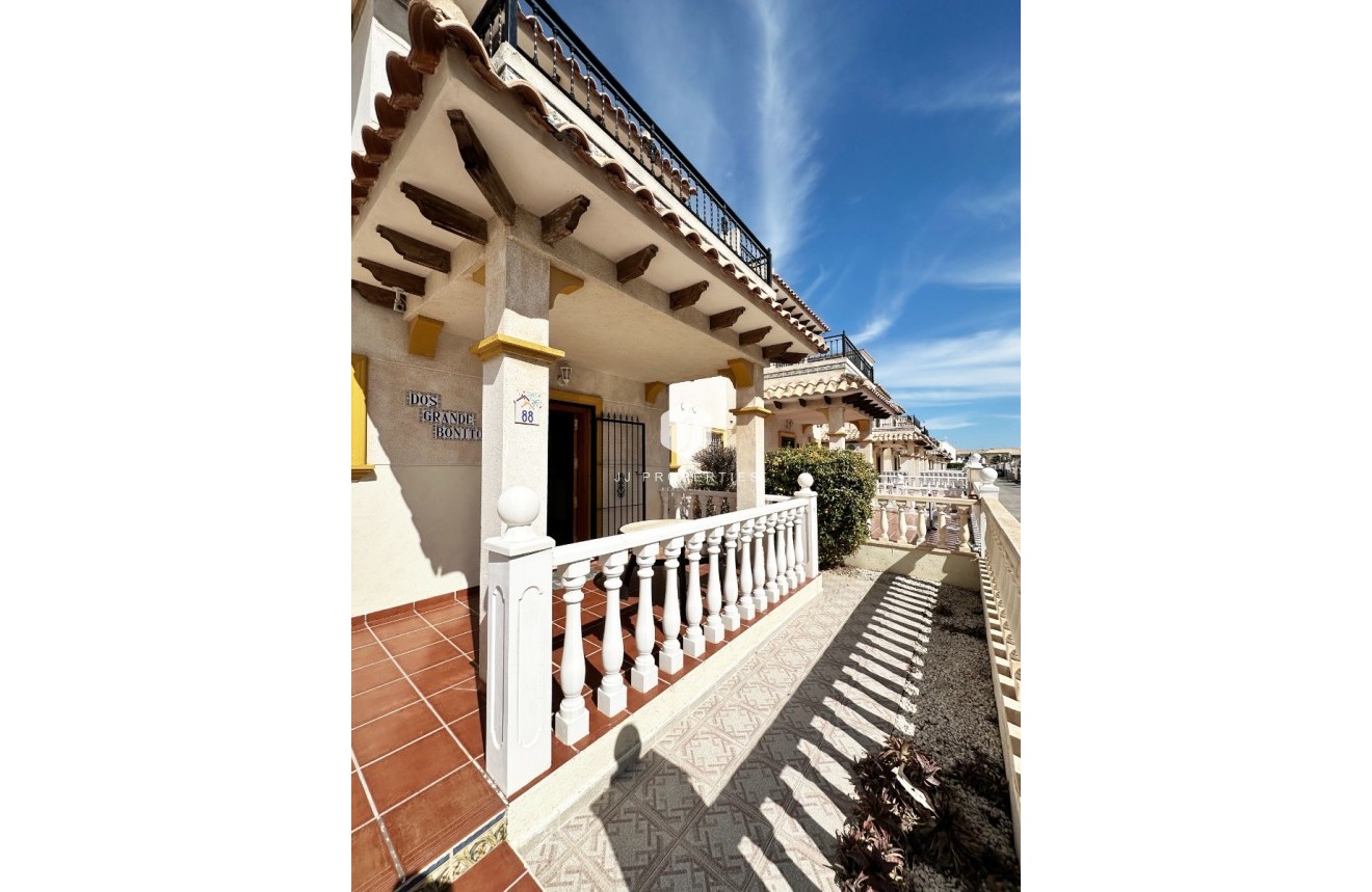 Aus zweiter Hand - Chalet -
Orihuela Costa - Costa Blanca