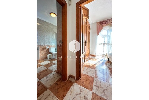 Aus zweiter Hand - Chalet -
Orihuela Costa - Costa Blanca