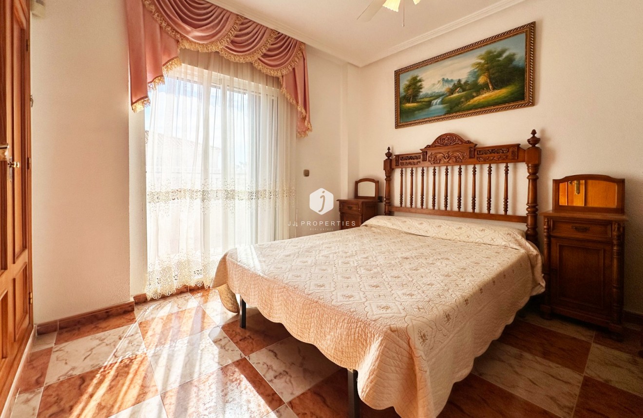 Aus zweiter Hand - Chalet -
Orihuela Costa - Costa Blanca