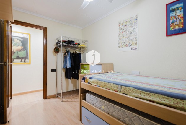 Z drugiej ręki - Mieszkanie w bloku -
Torrevieja - Costa Blanca