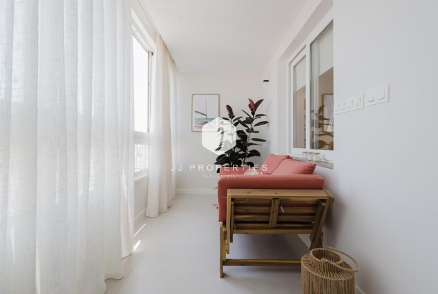 Z drugiej ręki - Mieszkanie w bloku -
Torrevieja - Costa Blanca